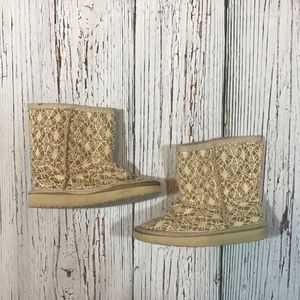 Faux Shearling Lined Crochet Metallic Girls Boots